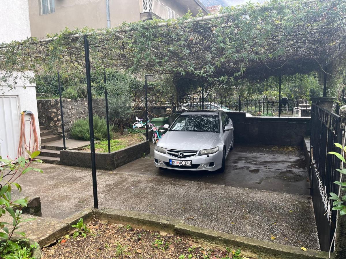 Apartment Kiwi Kotor Eksteriør billede
