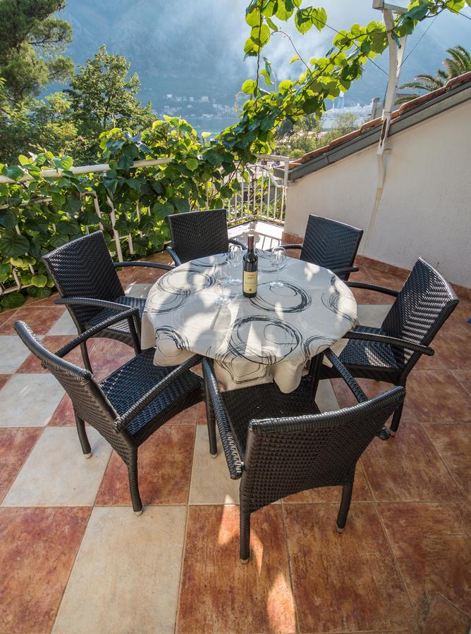Apartment Kiwi Kotor Eksteriør billede